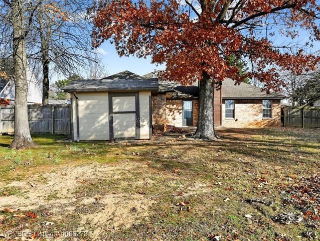 1011 Fairview Lane, Greenwood, AR 72936