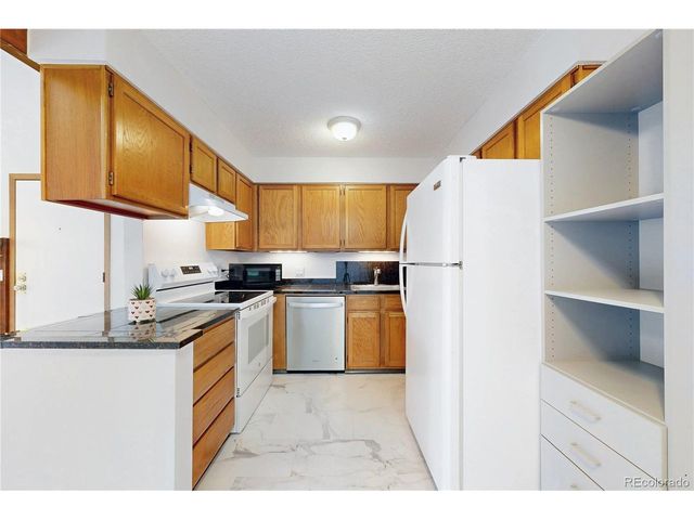 211 Wright St 308, Lakewood, CO 80228