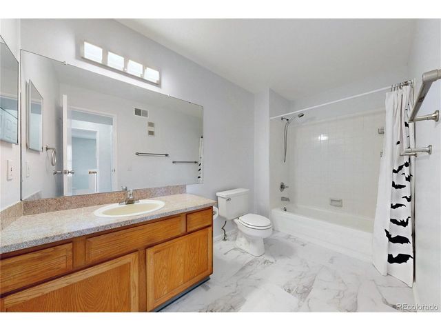 211 Wright St 308, Lakewood, CO 80228