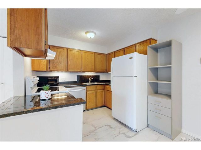 211 Wright St 308, Lakewood, CO 80228