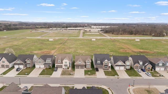 3608 Caroline Farms Dr, Murfreesboro, TN 37129