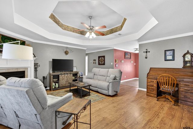 110 Memorial Drive, Gun Barrel City, TX 75156