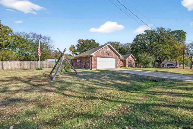 110 Memorial Drive, Gun Barrel City, TX 75156