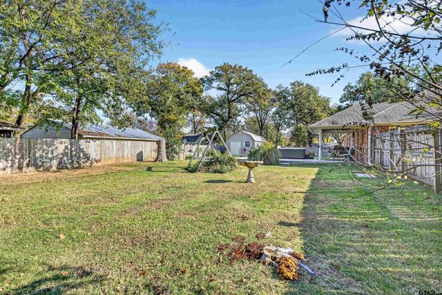 110 Memorial Drive, Gun Barrel City, TX 75156