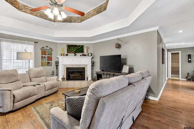 110 Memorial Drive, Gun Barrel City, TX 75156