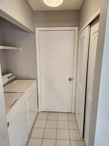 1749 N Congress Avenue C, West Palm Beach, FL 33401