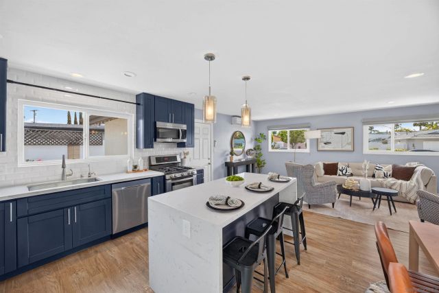 4852 Kings Way, San Diego, CA 92117