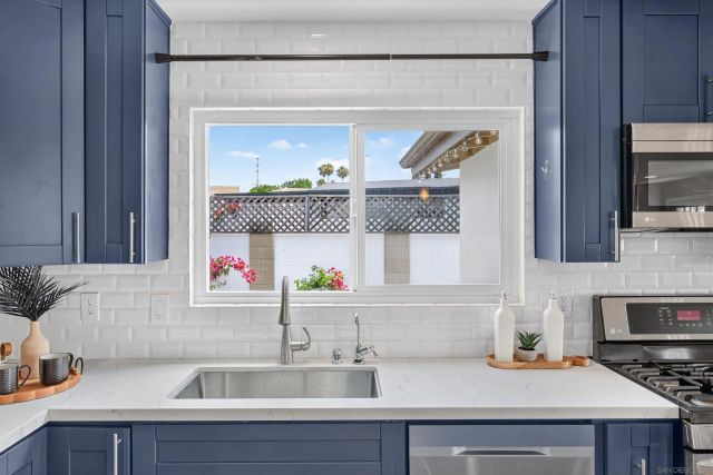 4852 Kings Way, San Diego, CA 92117