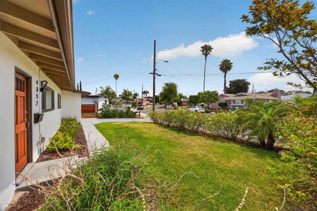 4852 Kings Way, San Diego, CA 92117