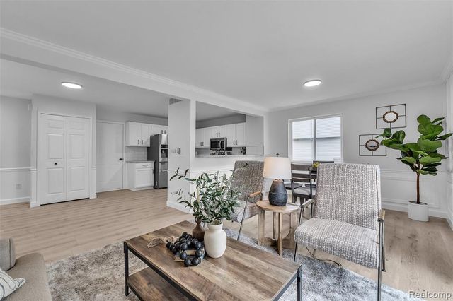 1264 Jay Street, Waterford, MI 48327
