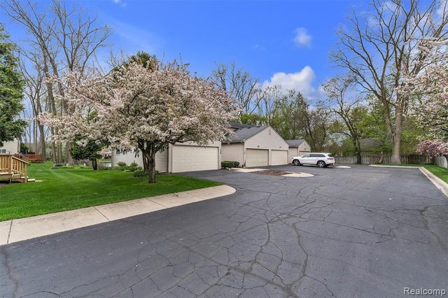 1264 Jay Street, Waterford, MI 48327