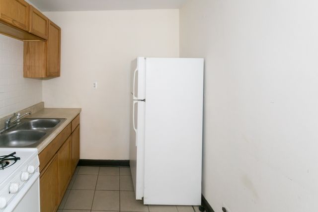 1211 W ELMDALE Avenue 3, Chicago, IL 60660