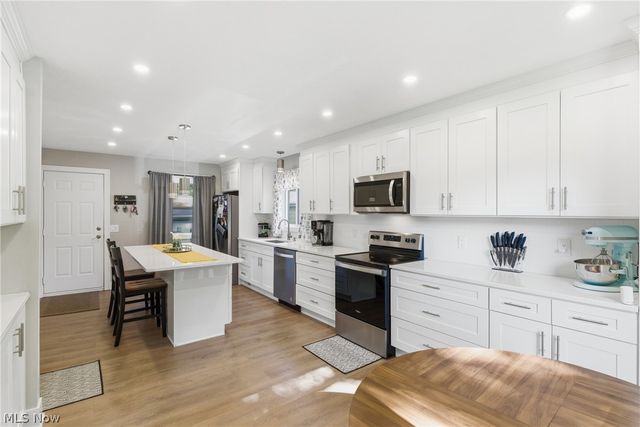 738 Anthony Street, Richmond Heights, OH 44143