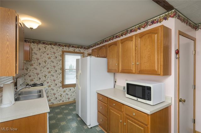 868 Saul Drive, Hubbard, OH 44425