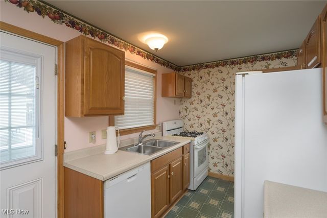 868 Saul Drive, Hubbard, OH 44425