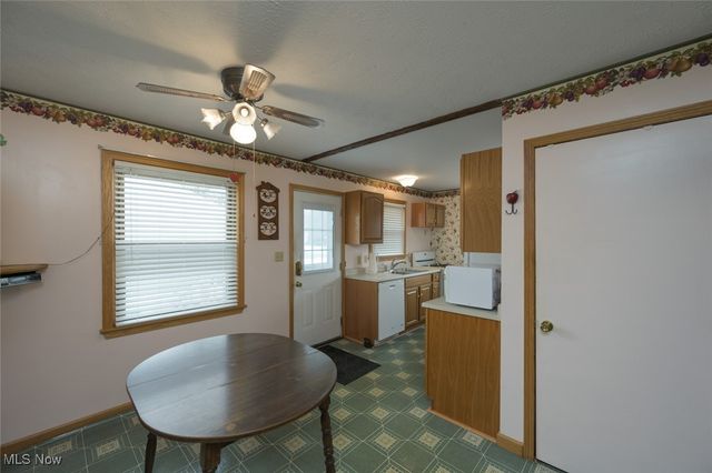 868 Saul Drive, Hubbard, OH 44425