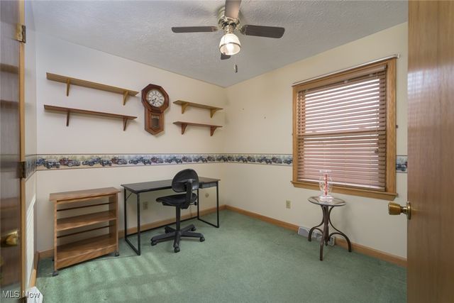 868 Saul Drive, Hubbard, OH 44425