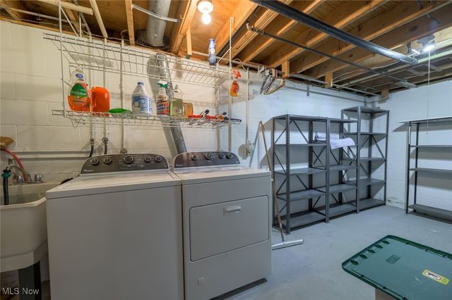 868 Saul Drive, Hubbard, OH 44425