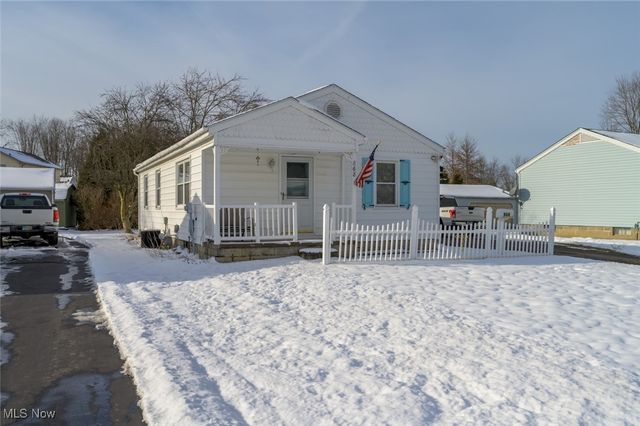 868 Saul Drive, Hubbard, OH 44425