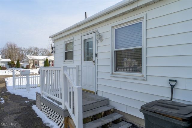 868 Saul Drive, Hubbard, OH 44425