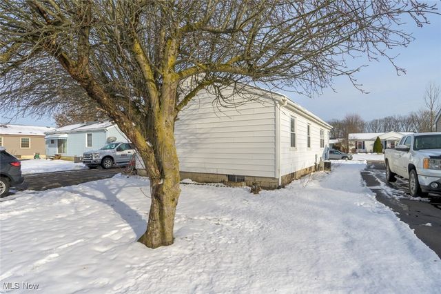 868 Saul Drive, Hubbard, OH 44425