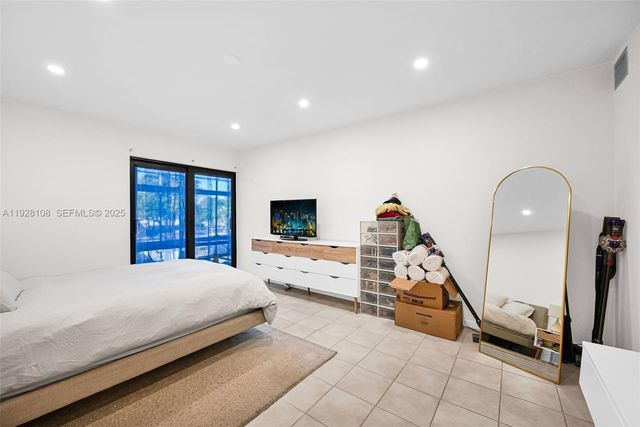 4020 N Hills Dr 29, Hollywood, FL 33021