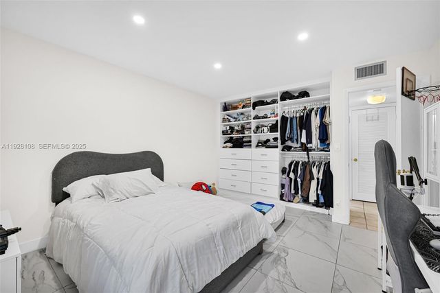 4020 N Hills Dr 29, Hollywood, FL 33021