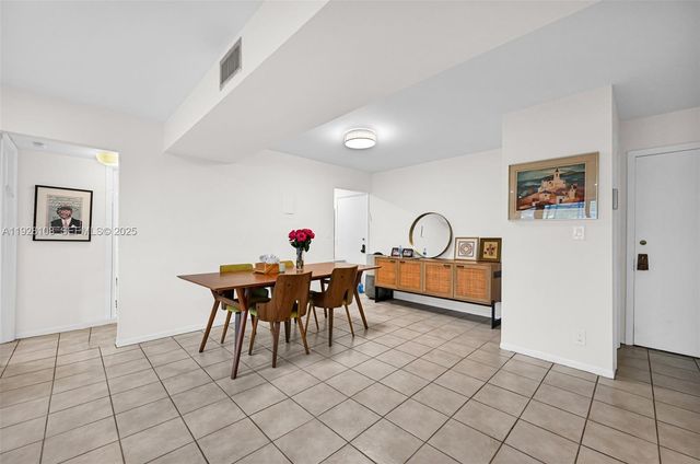 4020 N Hills Dr 29, Hollywood, FL 33021