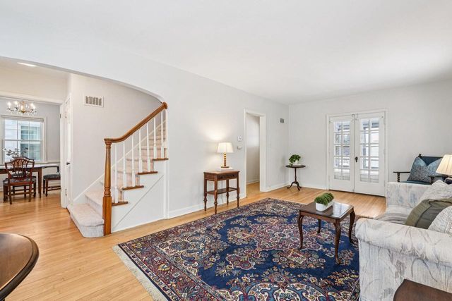 120 W Henry Clay STREET, Whitefish Bay, WI 53217