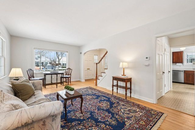 120 W Henry Clay STREET, Whitefish Bay, WI 53217