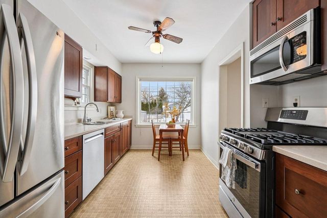 120 W Henry Clay STREET, Whitefish Bay, WI 53217