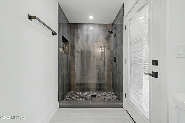 1514 E Lind Road, Tucson, AZ 85719