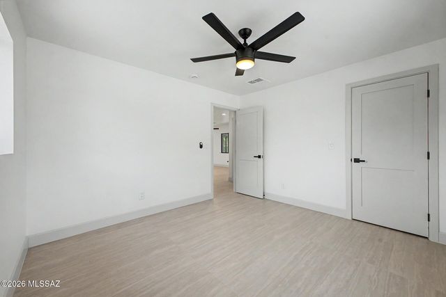 1514 E Lind Road, Tucson, AZ 85719