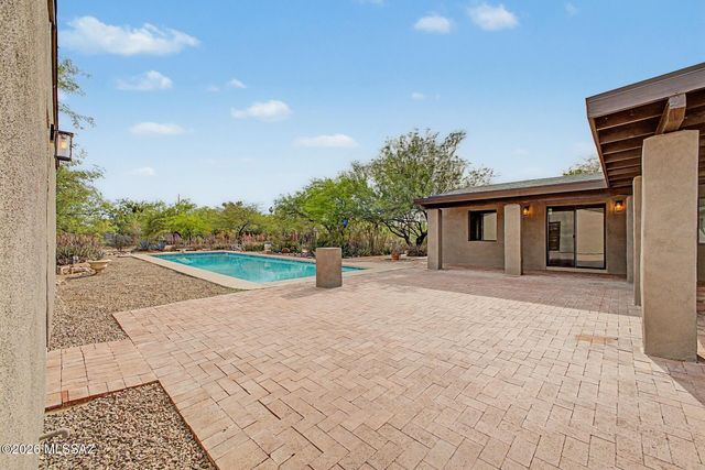 1514 E Lind Road, Tucson, AZ 85719