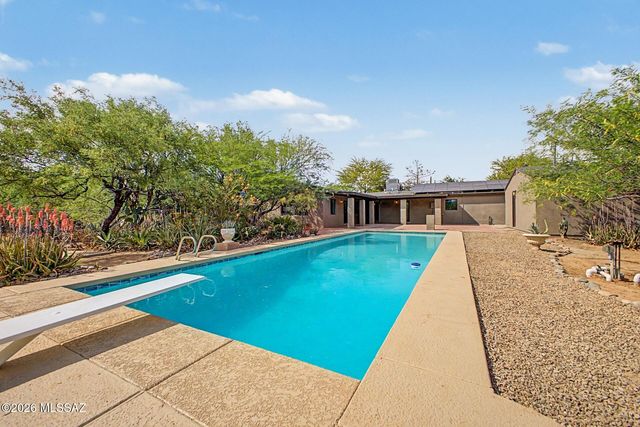 1514 E Lind Road, Tucson, AZ 85719