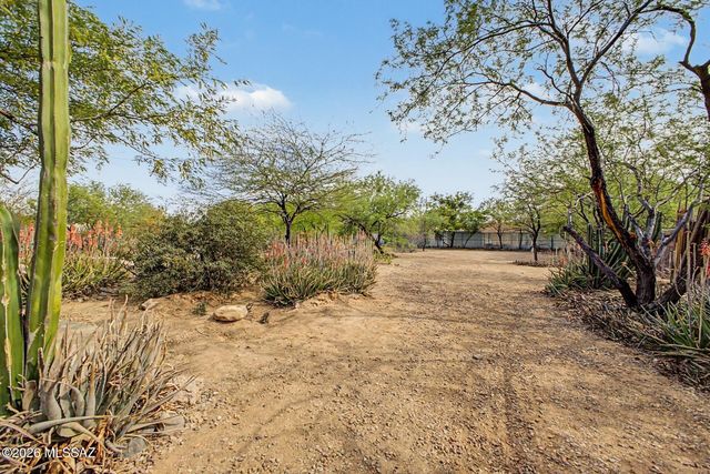 1514 E Lind Road, Tucson, AZ 85719