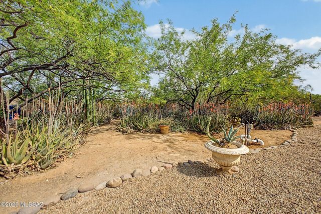 1514 E Lind Road, Tucson, AZ 85719