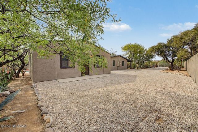 1514 E Lind Road, Tucson, AZ 85719
