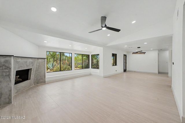 1514 E Lind Road, Tucson, AZ 85719