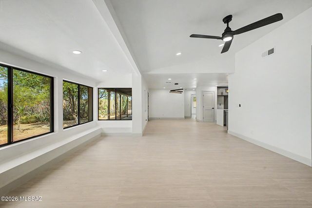 1514 E Lind Road, Tucson, AZ 85719