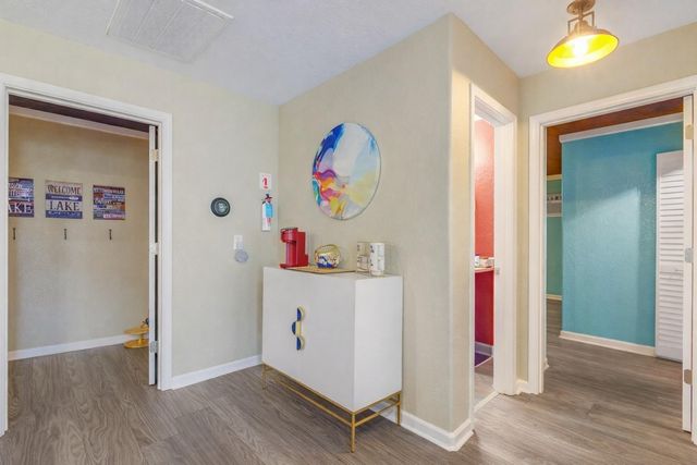 2108 Knollwood Street, Kemah, TX 77565