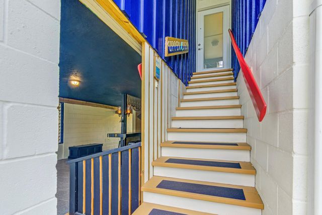 2108 Knollwood Street, Kemah, TX 77565