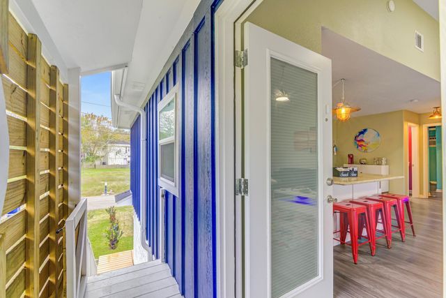 2108 Knollwood Street, Kemah, TX 77565