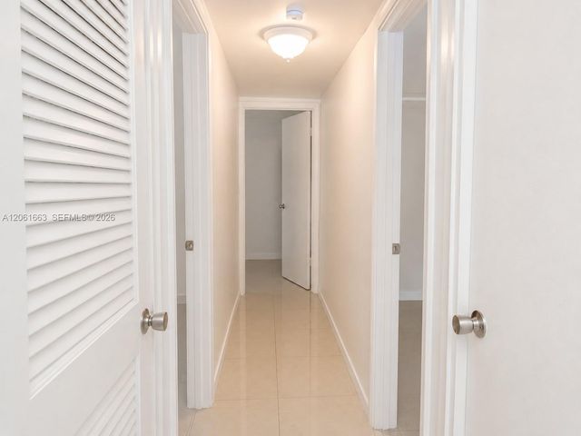 4044 NW 19th Street 401, Lauderhill, FL 33313