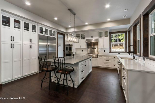 399 Forest Knolls Dr, Sandpoint, ID 83864