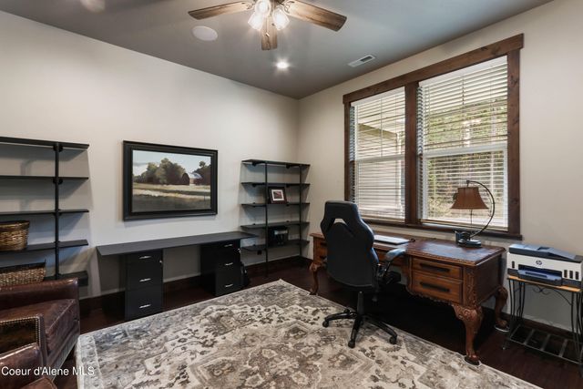 399 Forest Knolls Dr, Sandpoint, ID 83864