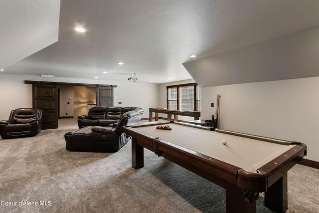 399 Forest Knolls Dr, Sandpoint, ID 83864