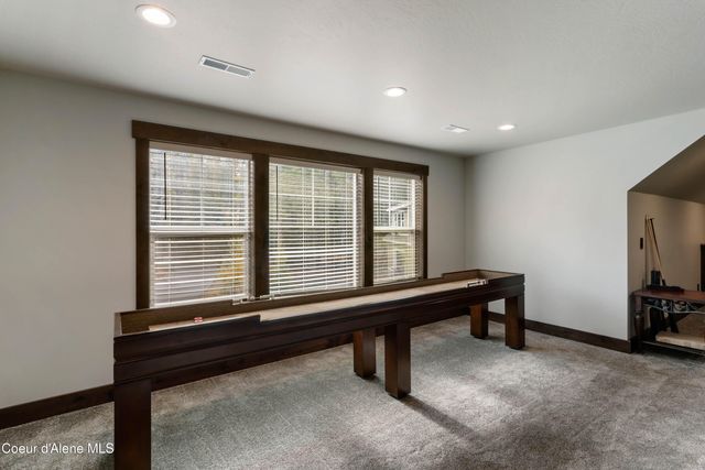 399 Forest Knolls Dr, Sandpoint, ID 83864