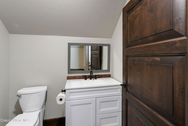 399 Forest Knolls Dr, Sandpoint, ID 83864