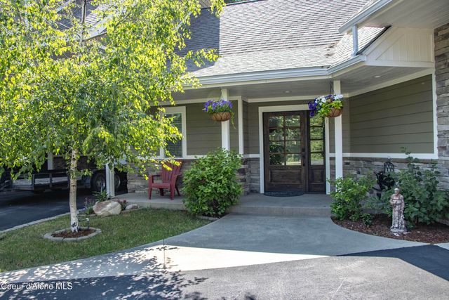 399 Forest Knolls Dr, Sandpoint, ID 83864